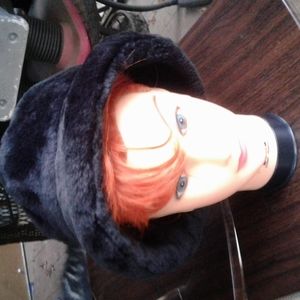 Woman's furry hat great condition black